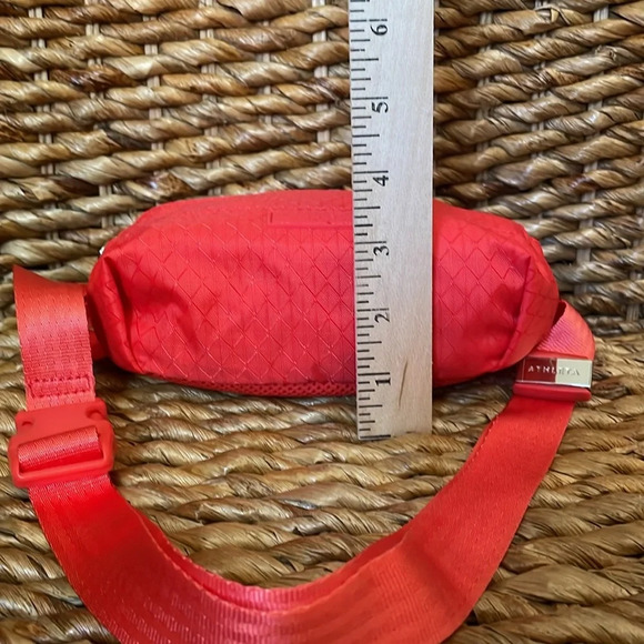Athleta Excursion Mini Belt Crossbody Bag NWT Orange - Picture 8 of 8
